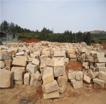 莆田锈荒料4，黄锈石