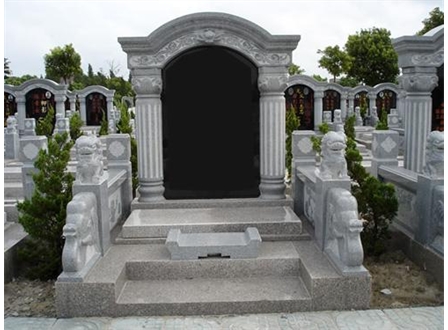 青石墓碑